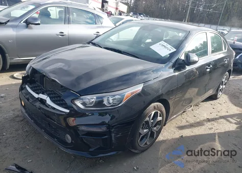 2021 Kia Forte Lxs z USA, uszkodzony, nr VIN 3KPF24AD4ME381412